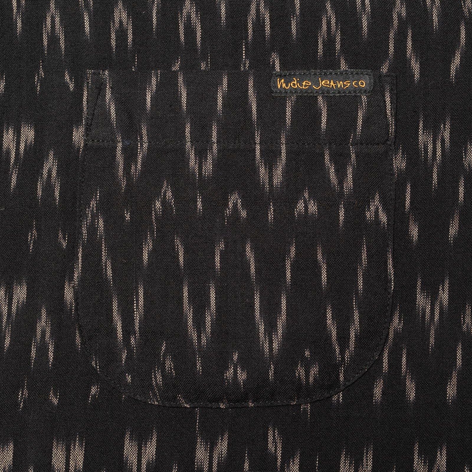 Nudie Jeans Arvid Ikat Hawaii Shirt: BLACK