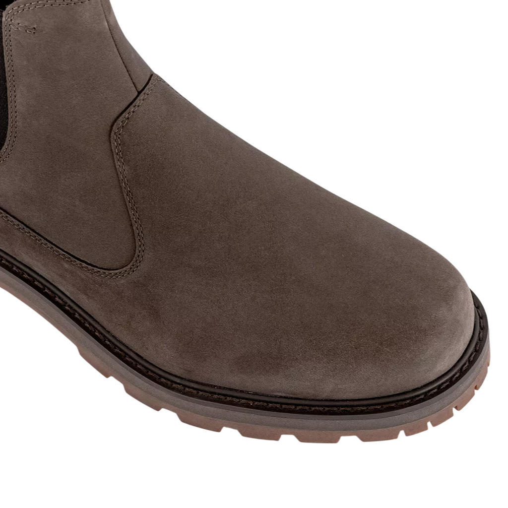Timberland Britton Road Mid Chelsea Boot: MEDIUM BROWN